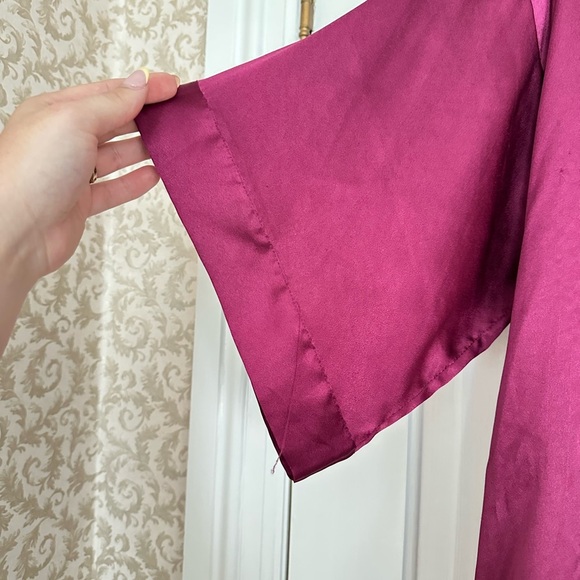 Victoria’s Secret Magenta Kimono Robe - Picture 2 of 4